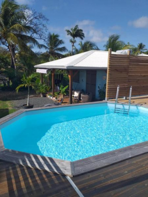 Bungalow d'une chambre avec piscine partagee jardin amenage et wifi a Saint Francois